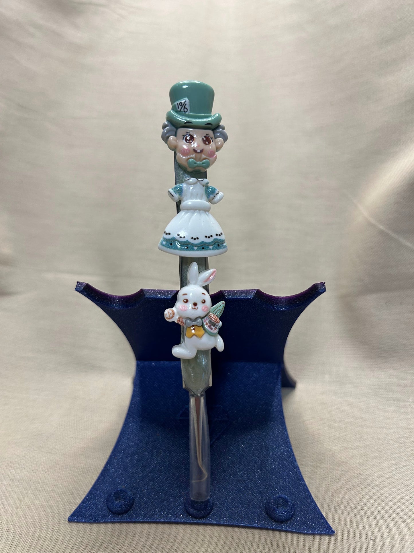 Alice And Wonderland Putty PIcker