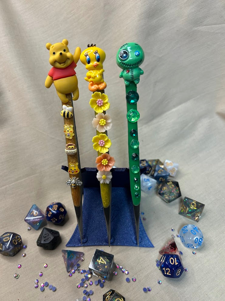 Custom This Girlie Reads