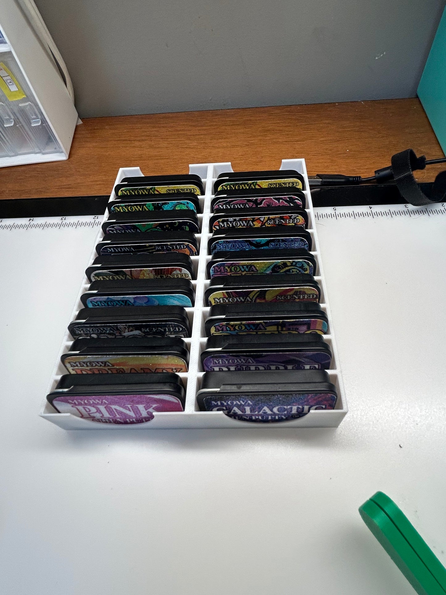 20- Slot AP Putty Holder White