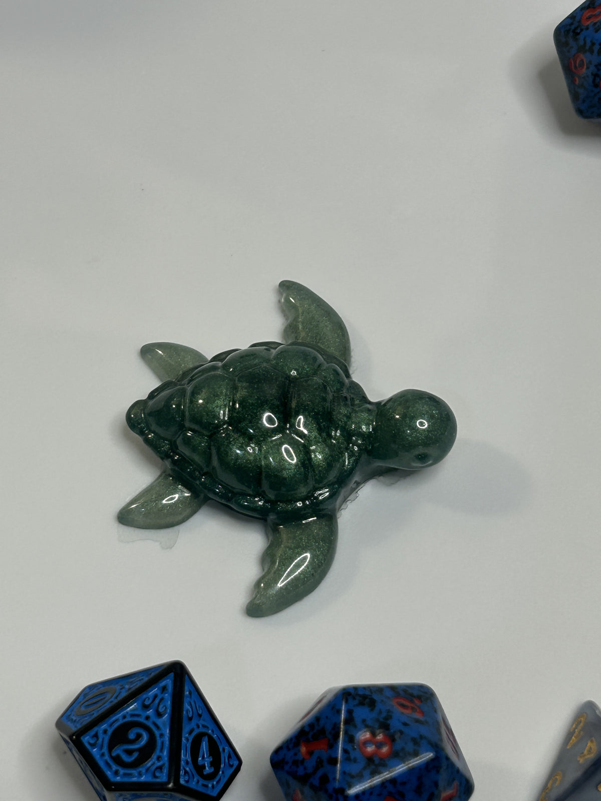 Glittery Green Turtle Cover Minder - photo 2