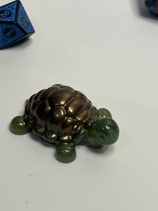Glossy Green Turtle Cover Minder